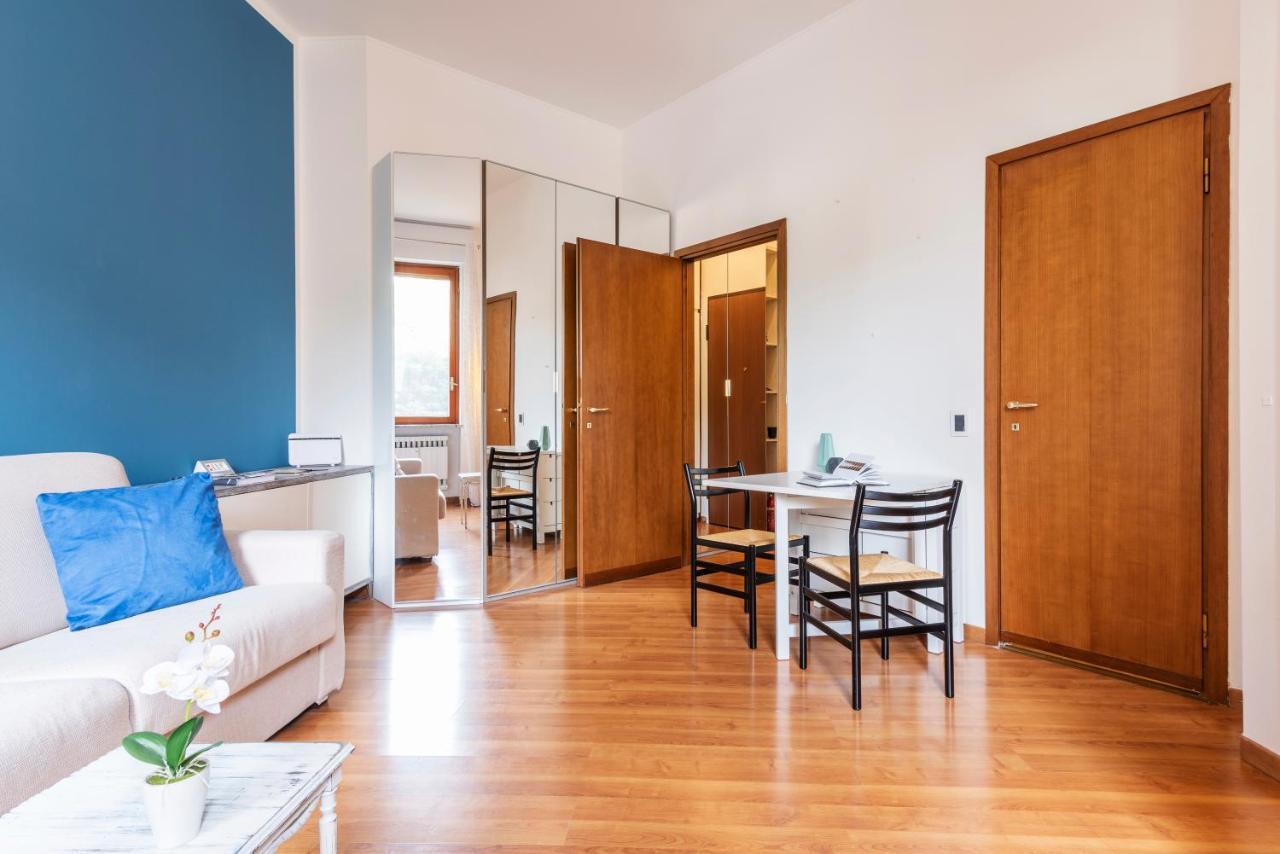 Casa Blu Flexyrent Apartment Wifi - No Ac Milano Eksteriør billede